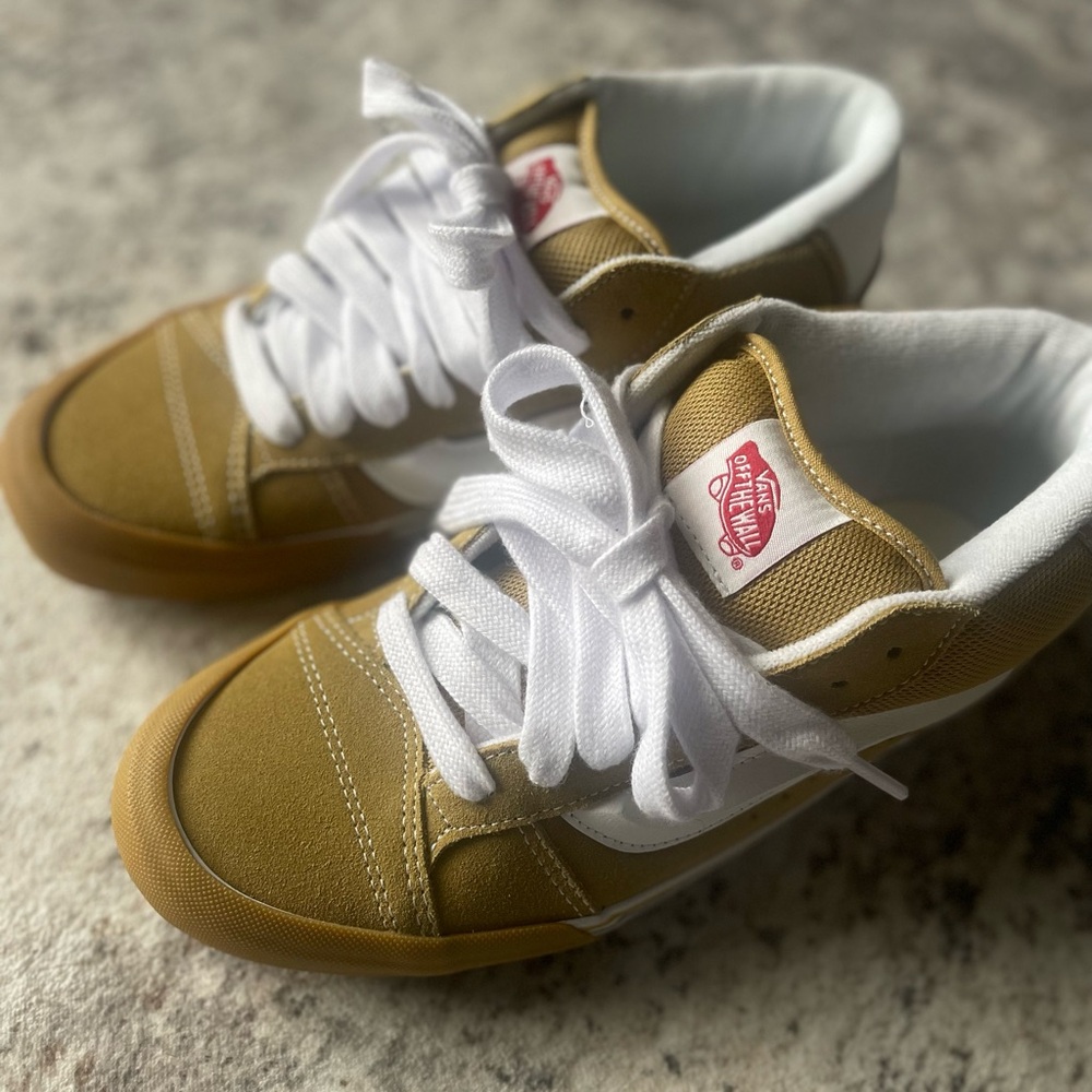Vans Unisex Knu Mid Khaki Gum Sneakers